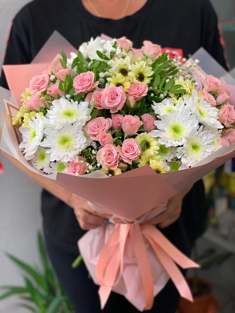 Букет цветов из: Розы и Хризантемы в Биробиджане