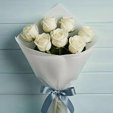 Букет 7 Белых роз Эдлесс Лав в Биробиджане