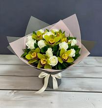 Букет цветов из:  Орхидеи и Розы в Биробиджане