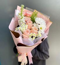 Букет цветов из:  Хризантемы и Розы в Биробиджане