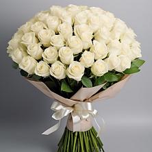 Букет 101 беля роза Белоснежка в Биробиджане