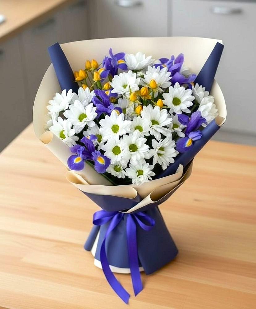 Букет цветов из: Розы, Ирисы и Хризантемы в Биробиджане
